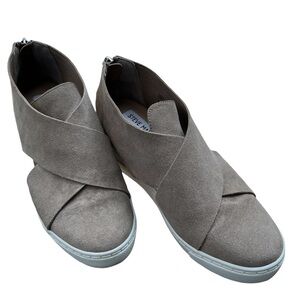 Steve Madden Tan Suede Wedge Slip-Ons size 7